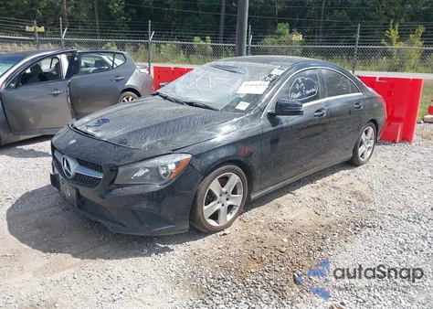 2015 Mercedes-Benz Cla 250 4Matic z USA, uszkodzony, nr VIN WDDSJ4GB1FN179655